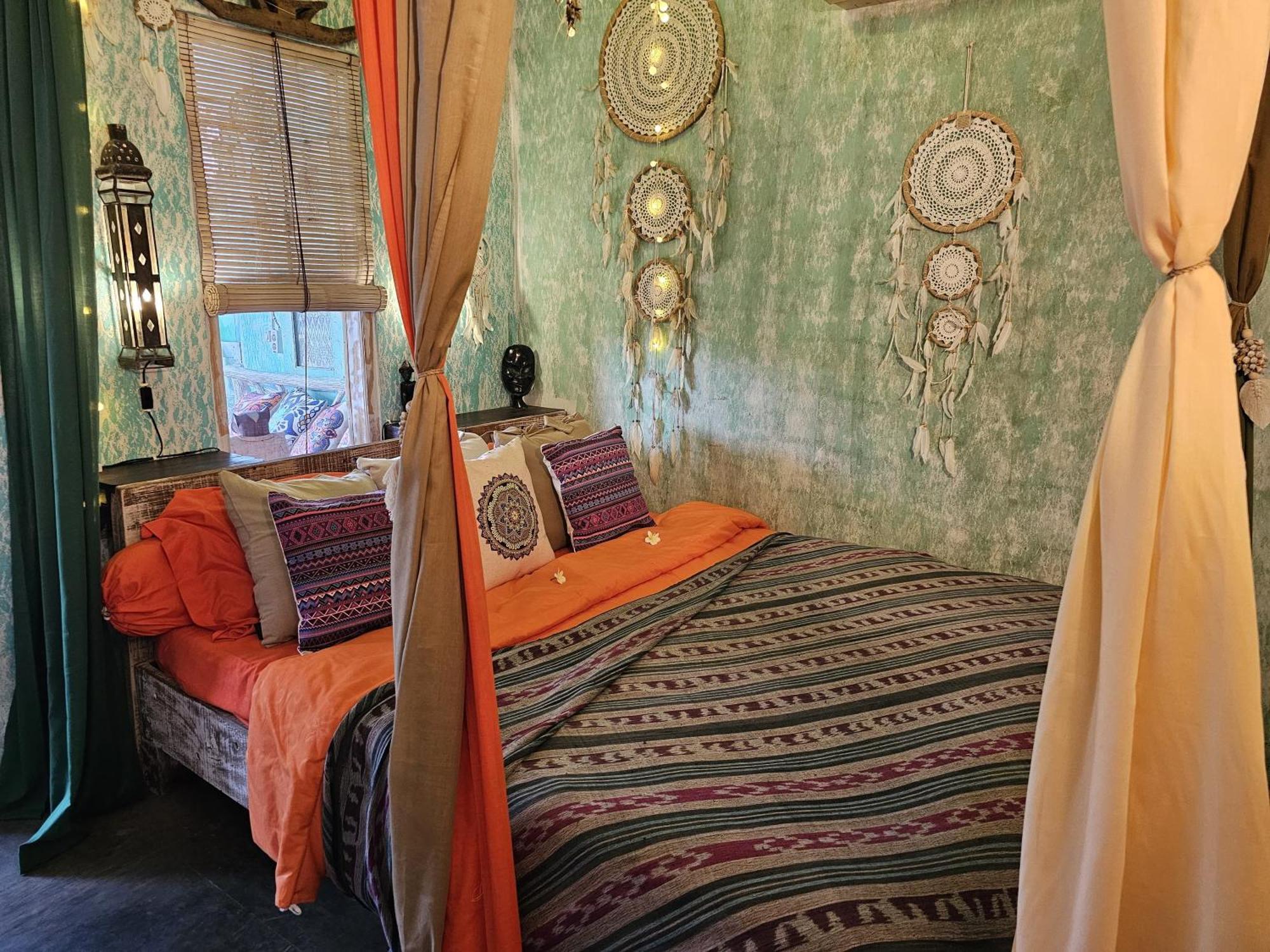 Hostel Loca Lovina