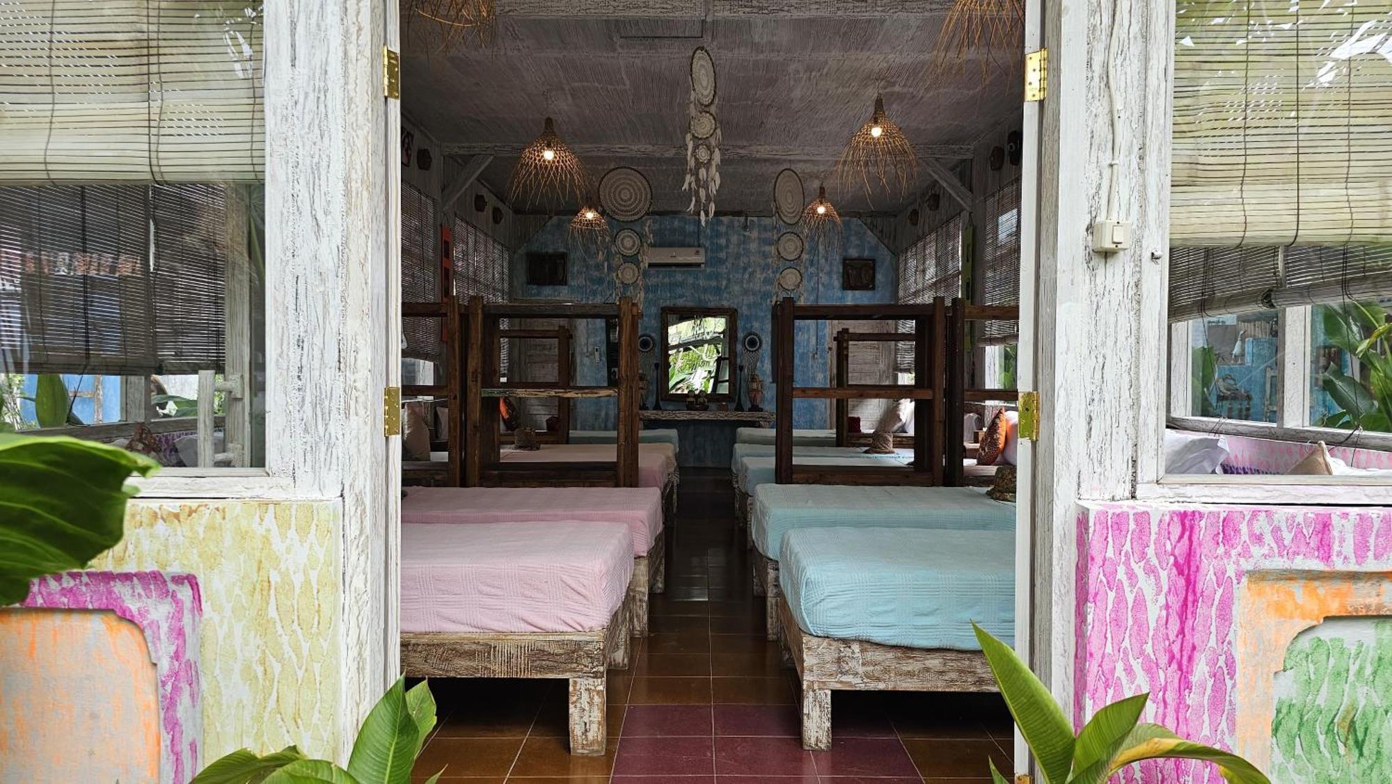 Hostel Loca Lovina