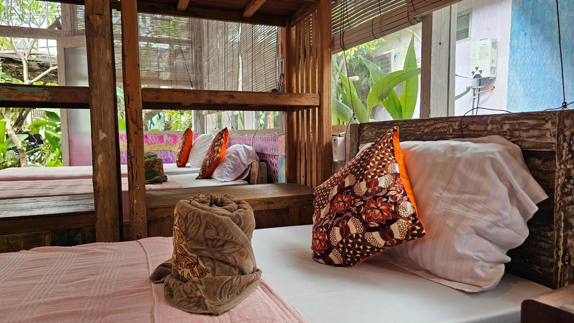 Hostel Loca
